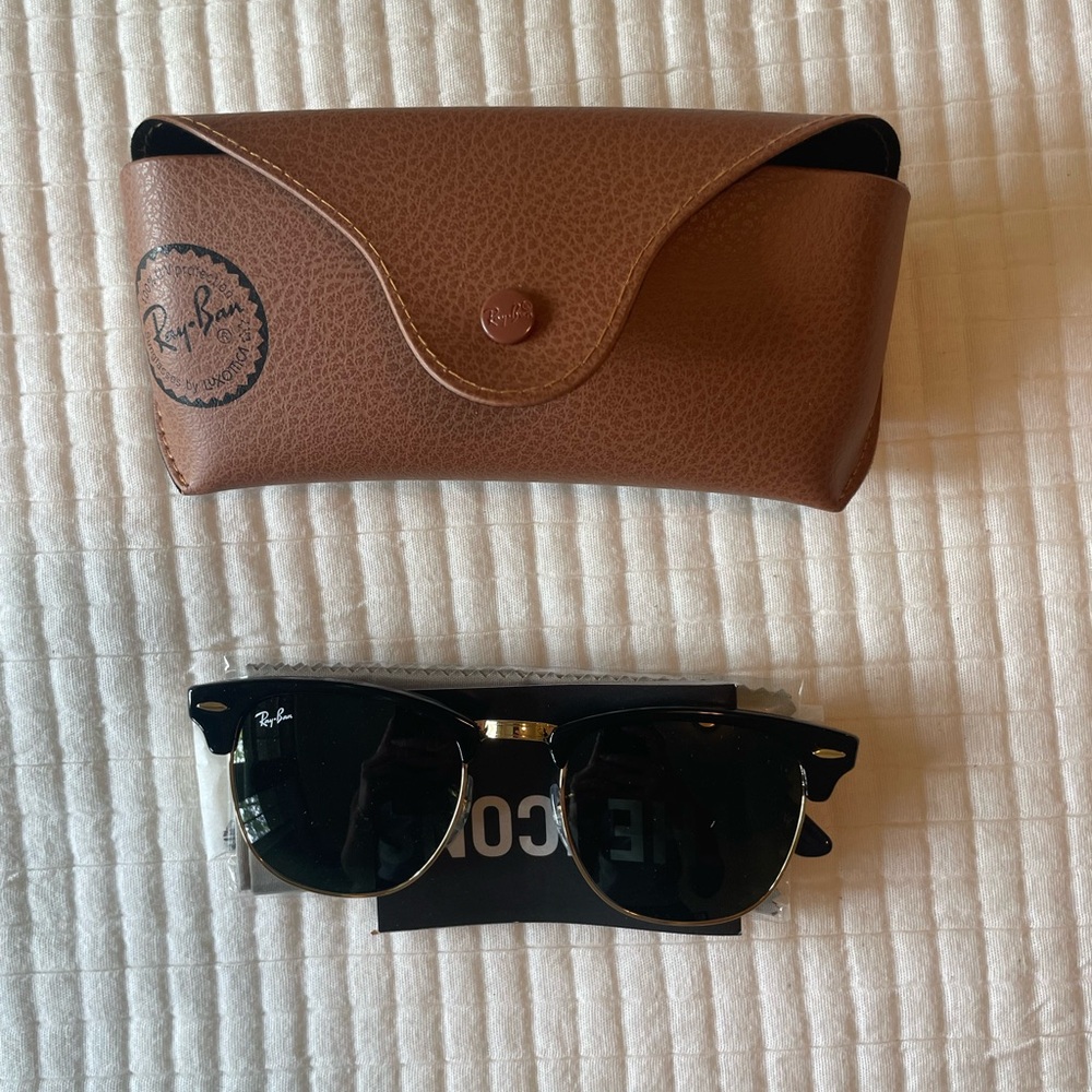 Brand new Club-master Ray-bans, with case.